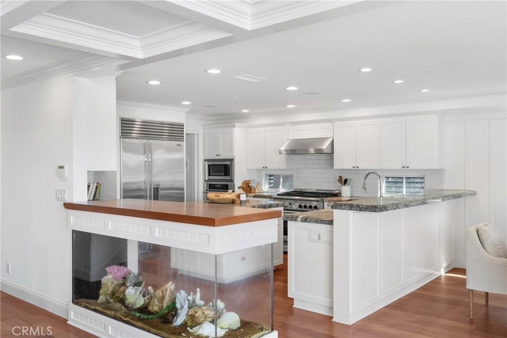 1701 E Balboa - Photo 6