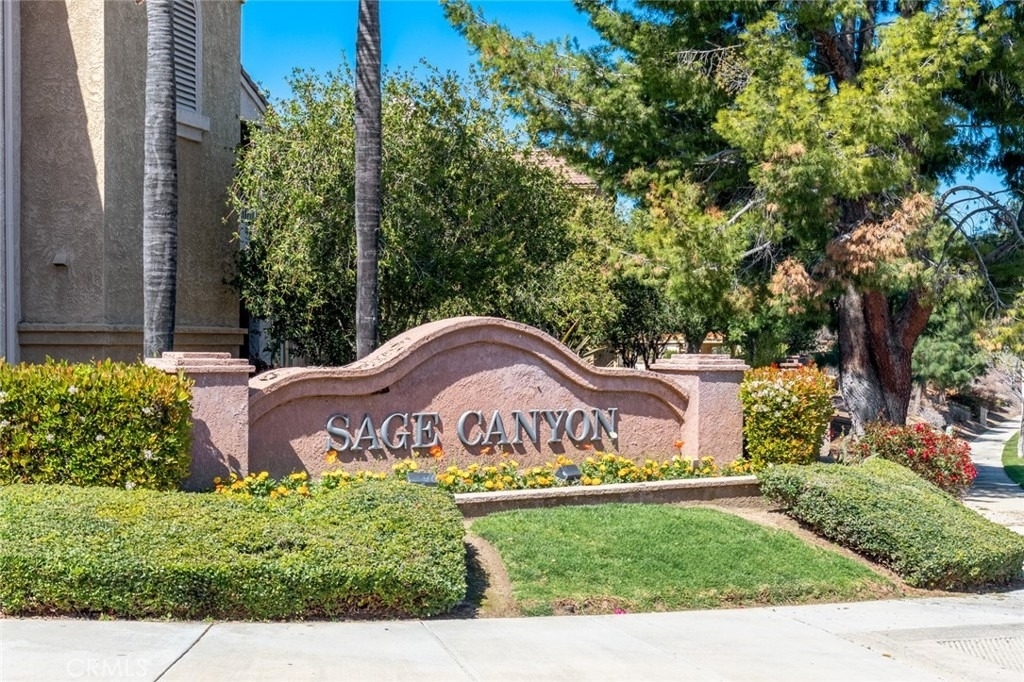 2380 Del Mar Way - Photo 0
