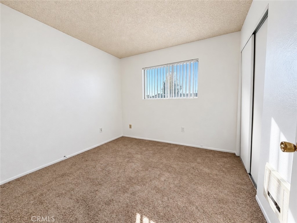 338 E Meats Avenue - Photo 10