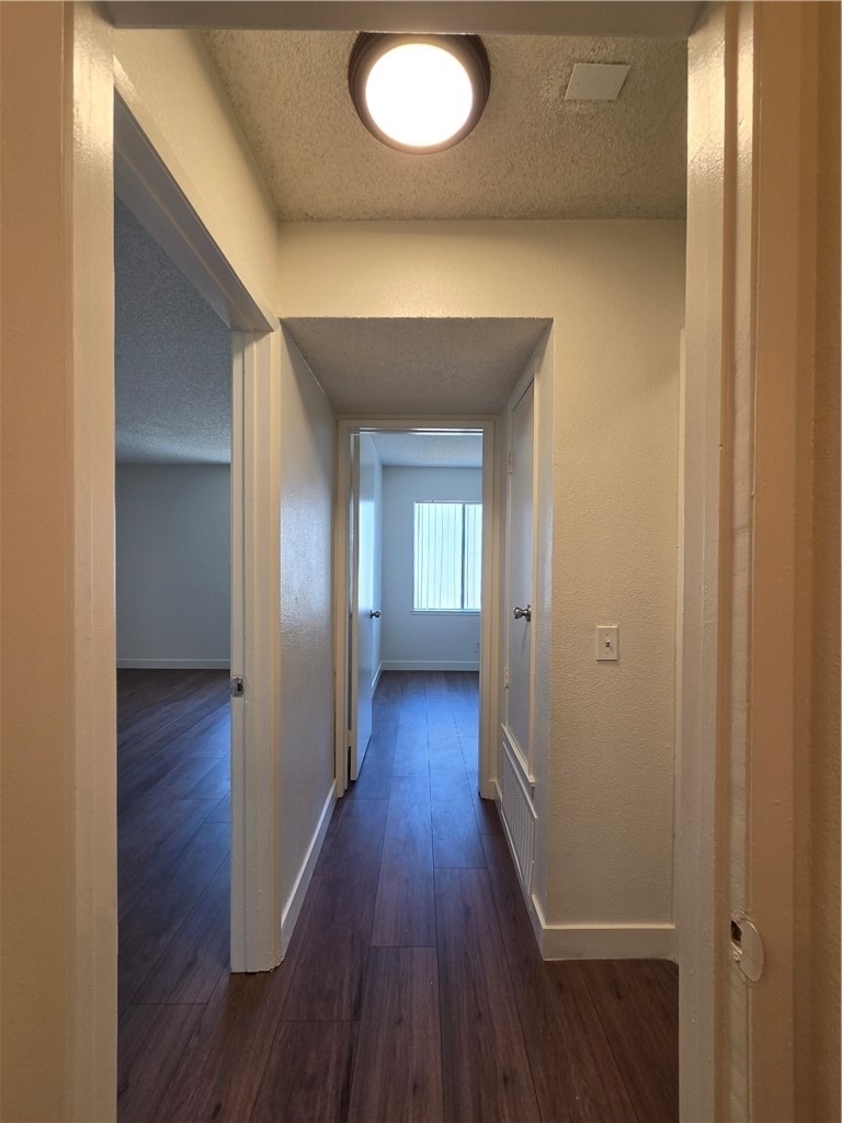 600 W 3rd - Photo 4