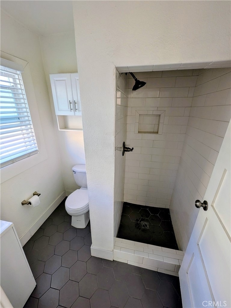 1517 E 1st Street - Photo 6