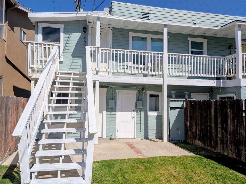 1517 E 1st Street - Photo 1