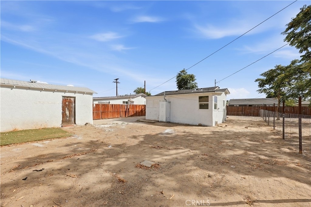 308 W Central - Photo 2