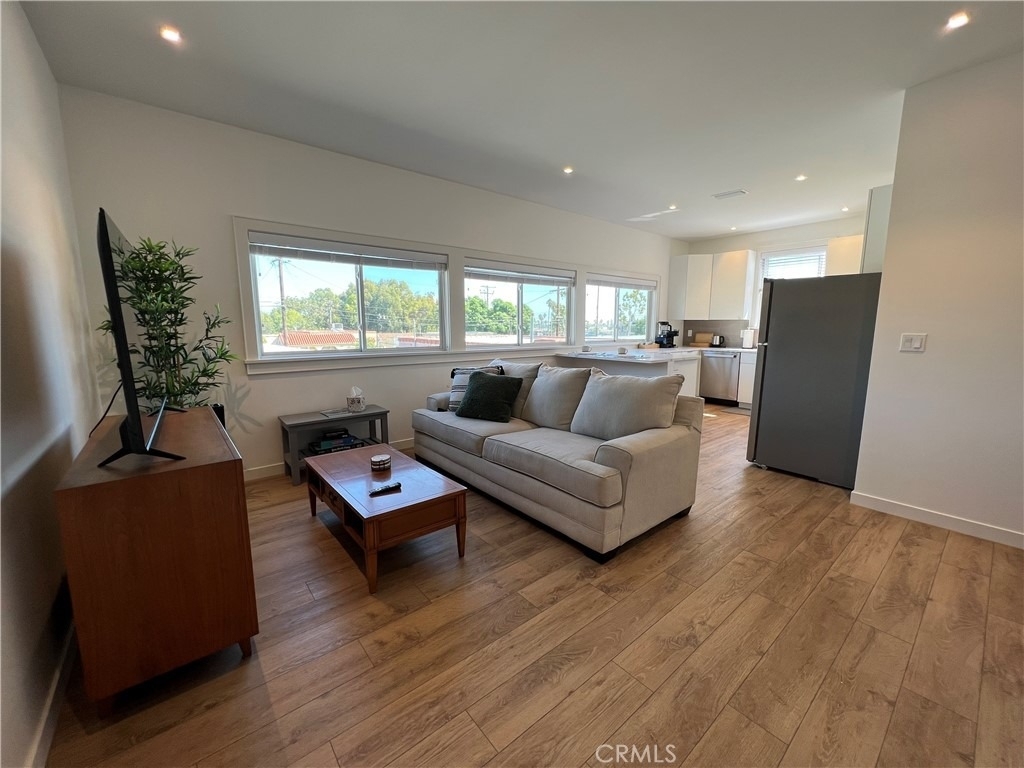 4318 East 15th Street - Photo 2