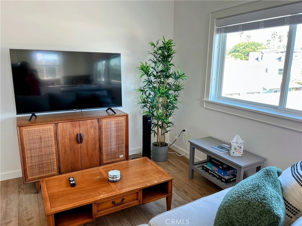 4318 East 15th Street - Photo 4