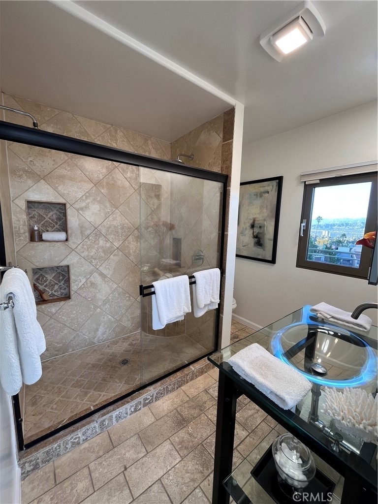6960 Pacific View Drive - Photo 22