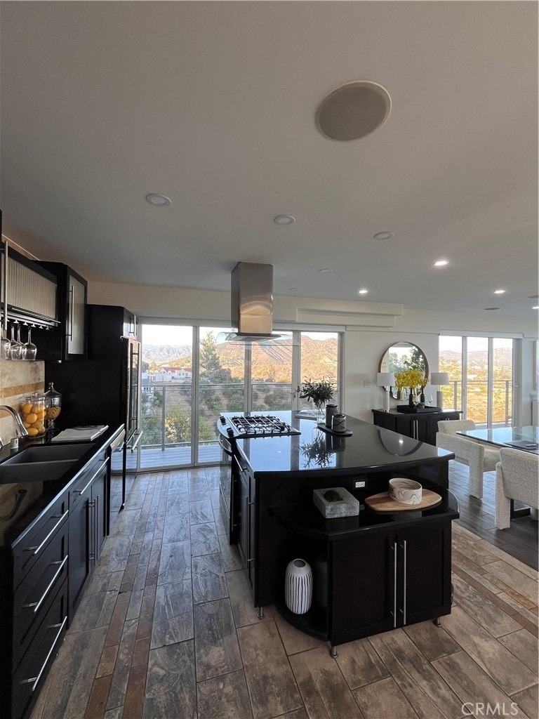 6960 Pacific View Drive - Photo 7