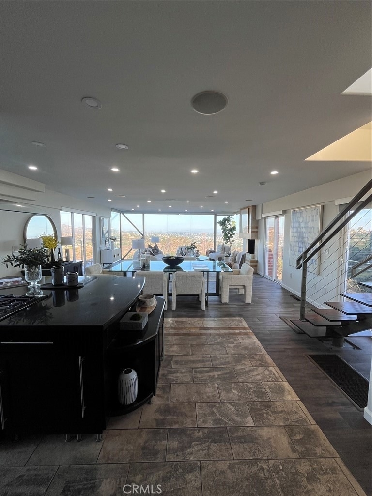 6960 Pacific View Drive - Photo 11