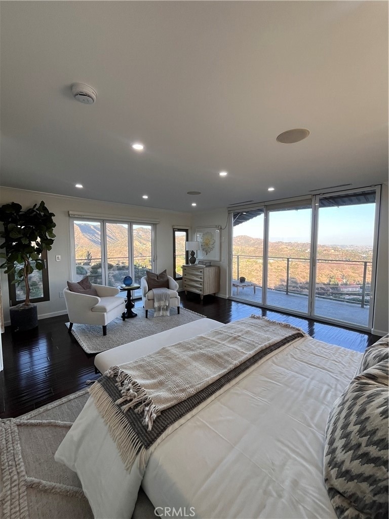 6960 Pacific View Drive - Photo 0