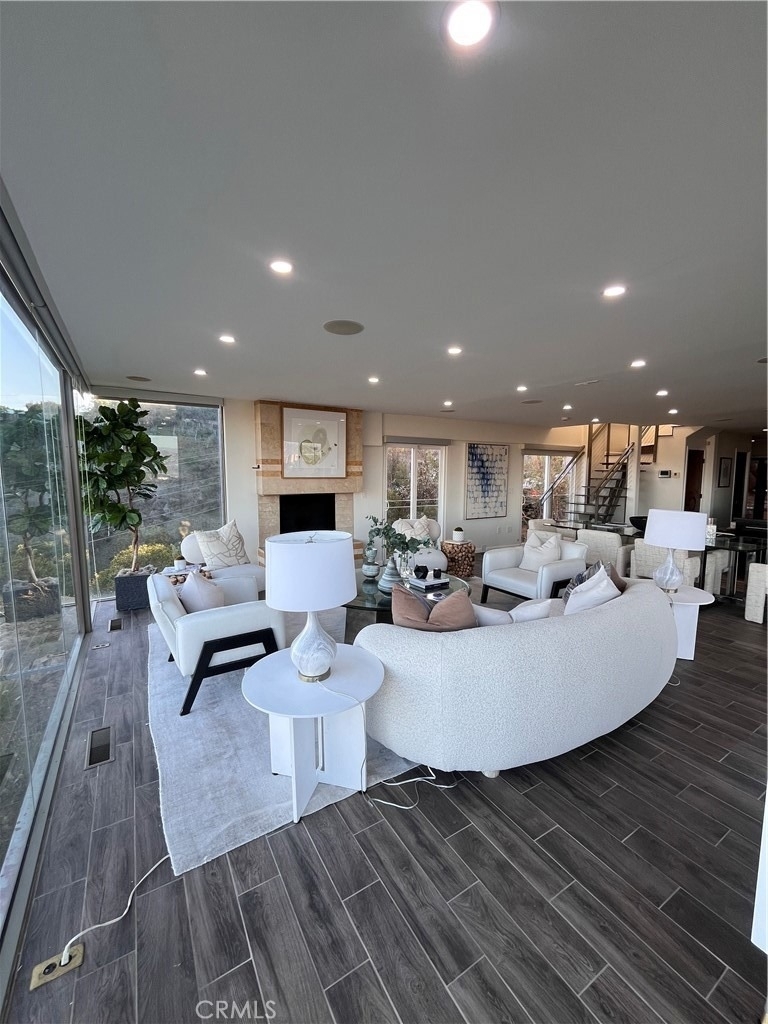 6960 Pacific View Drive - Photo 10