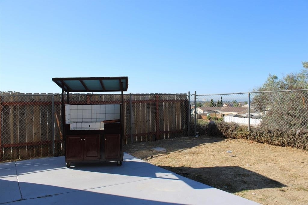 1444 Honeysuckle Lane - Photo 18