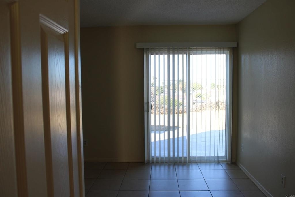 1444 Honeysuckle Lane - Photo 9