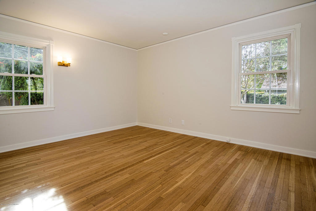 1087 S Los Robles Avenue - Photo 24