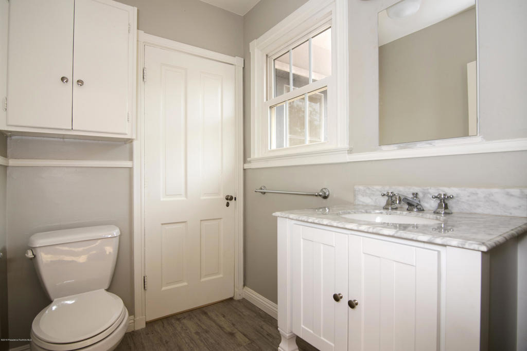 1087 S Los Robles Avenue - Photo 19