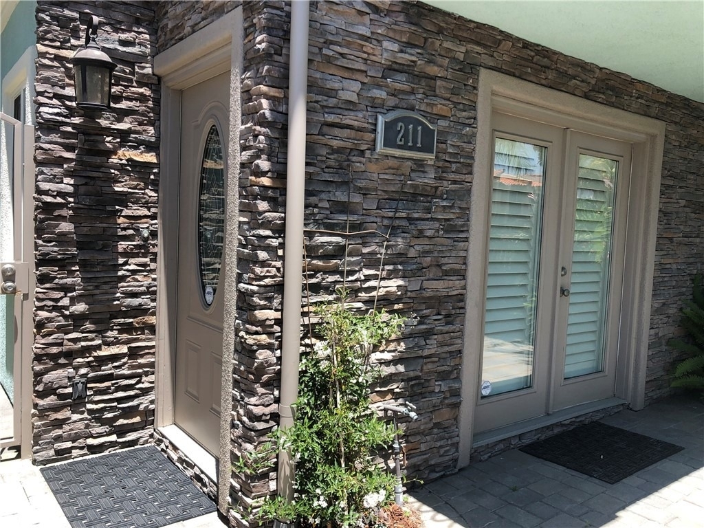 211 7th Street - Photo 3