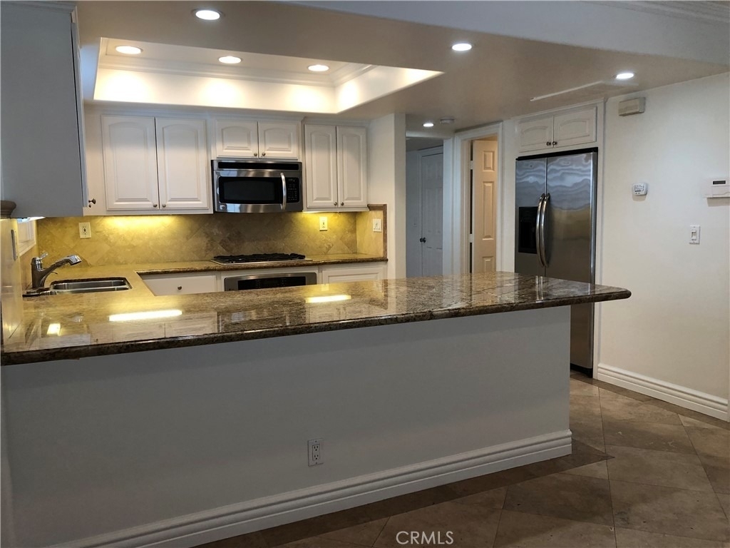 211 7th Street - Photo 8