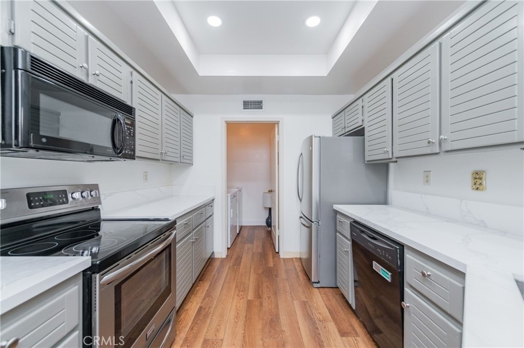 17 Auburn Aisle - Photo 5