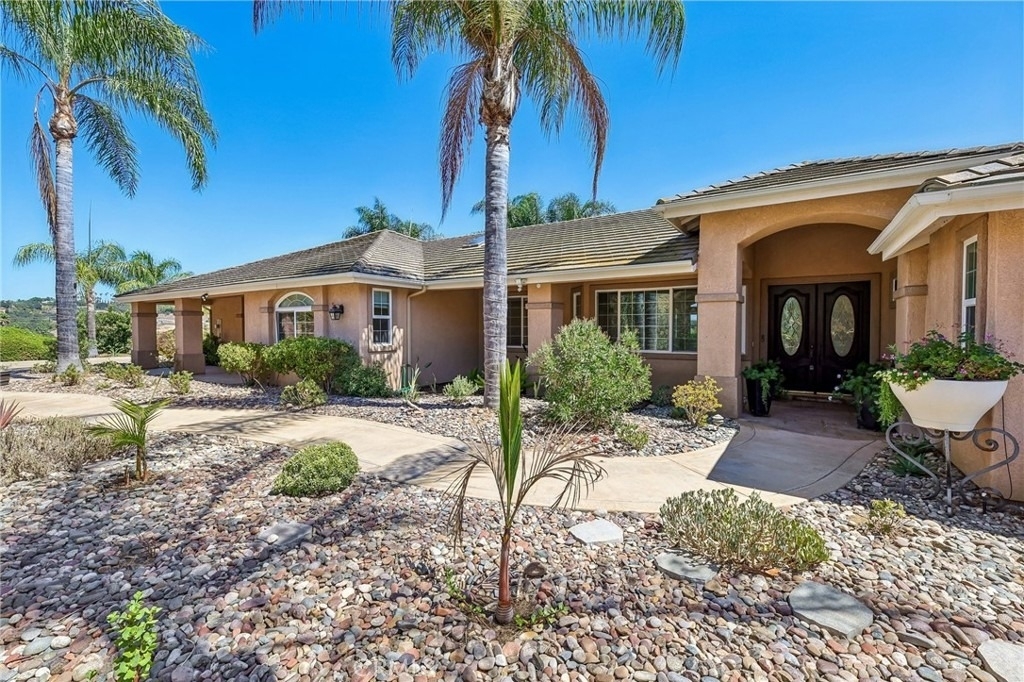 3676 Alta Vista - Photo 4