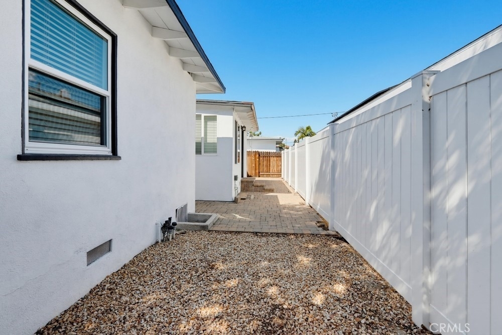 404 N Diana Place - Photo 24