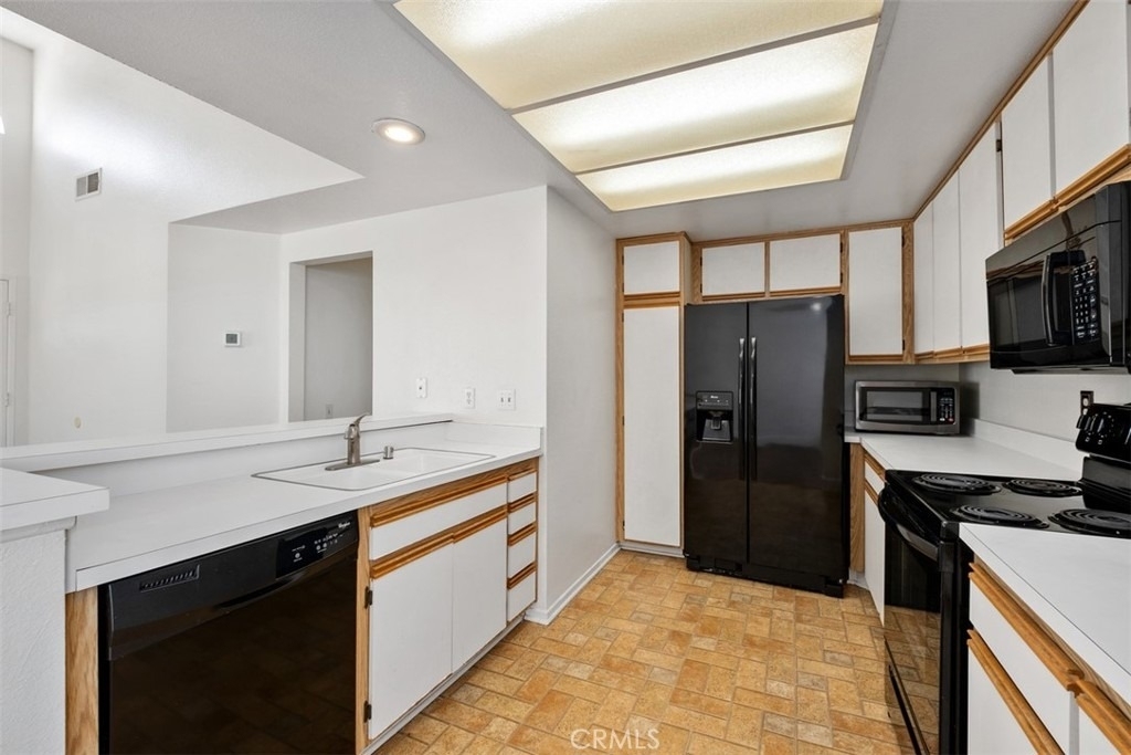 63 Huntington - Photo 14