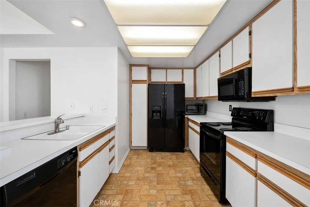 63 Huntington - Photo 13