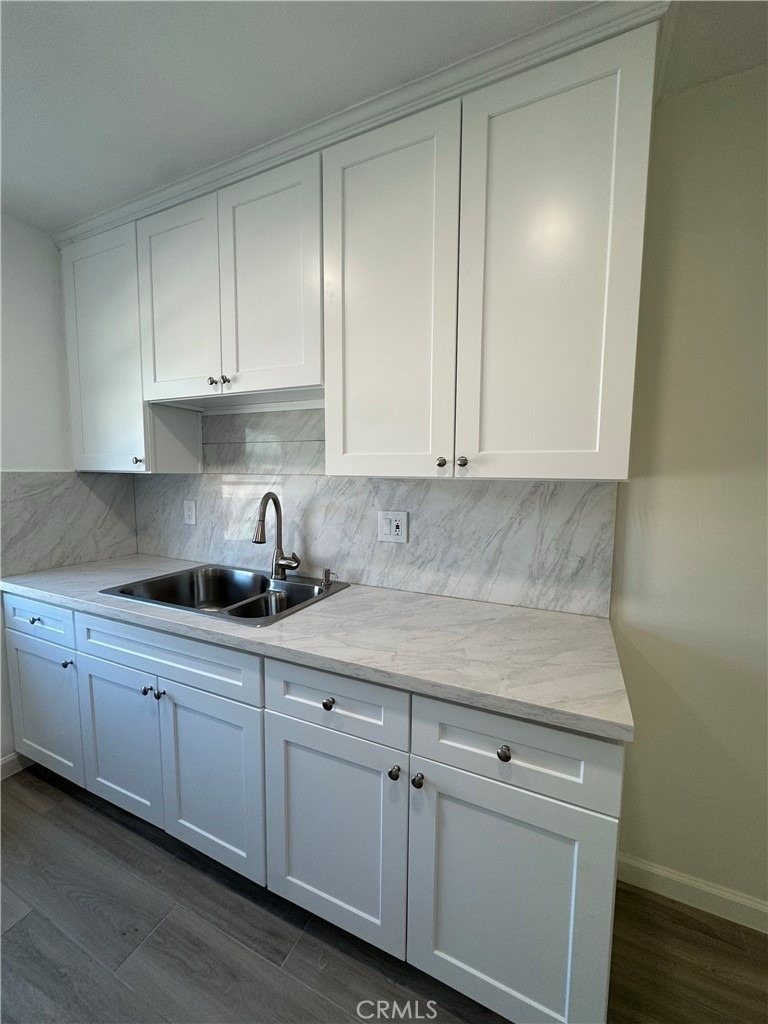1312 1/2 W Valencia Drive - Photo 4
