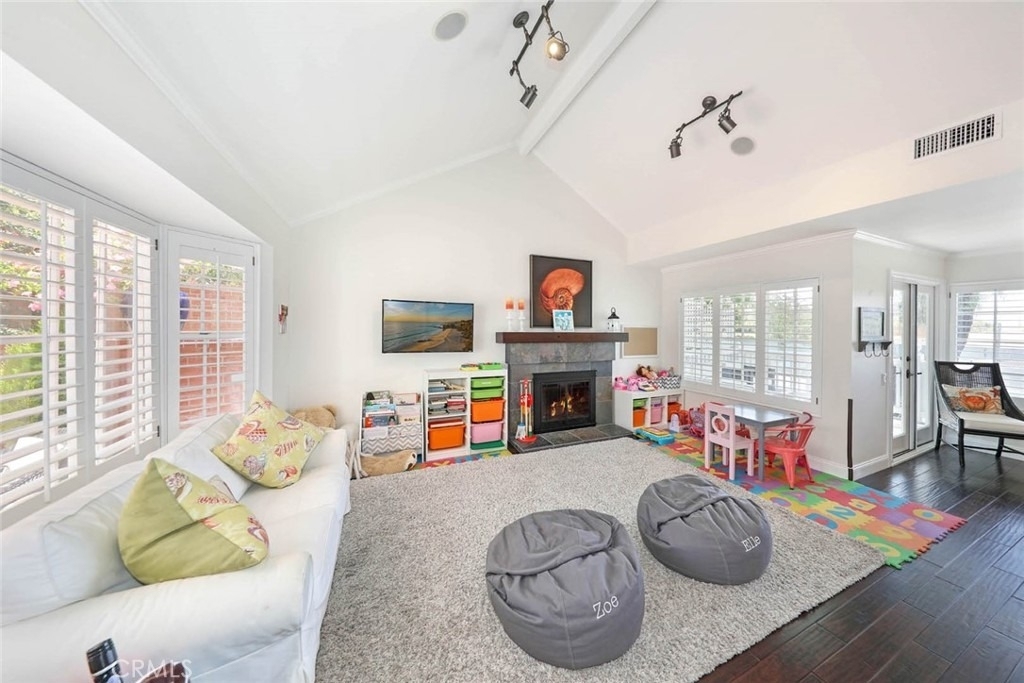 2707 Hillside Drive - Photo 9