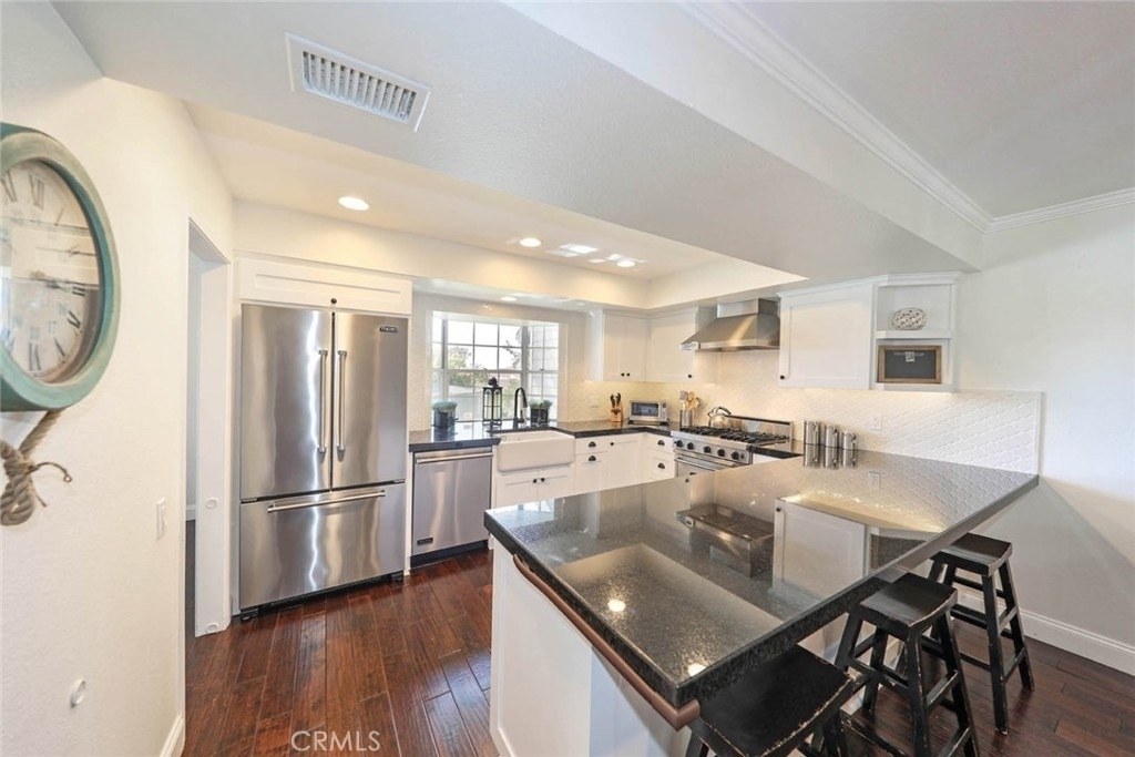 2707 Hillside Drive - Photo 4