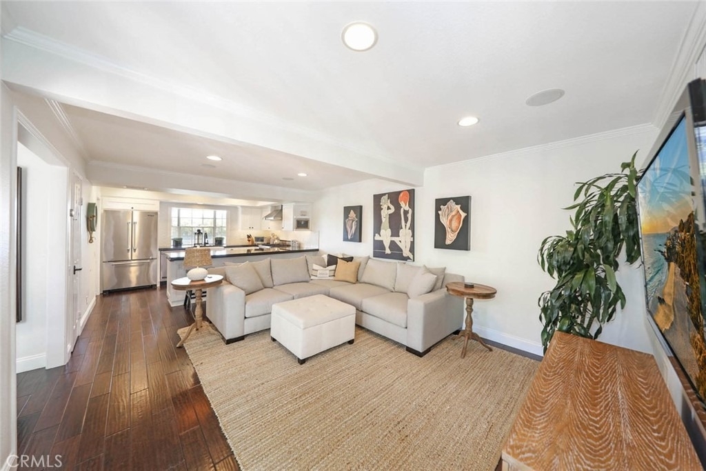 2707 Hillside Drive - Photo 3