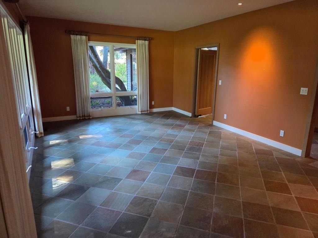 2130 Ralston Avenue - Photo 7