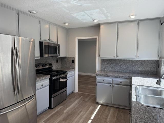 720 W 9th Street - Photo 1