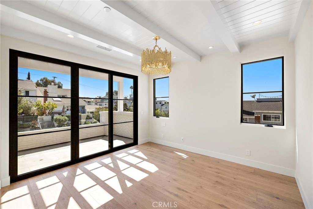 715 Poinsettia - Photo 17