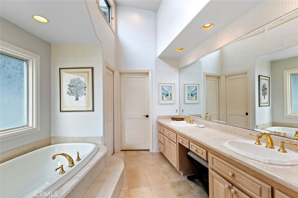 1221 Emerald Bay - Photo 14