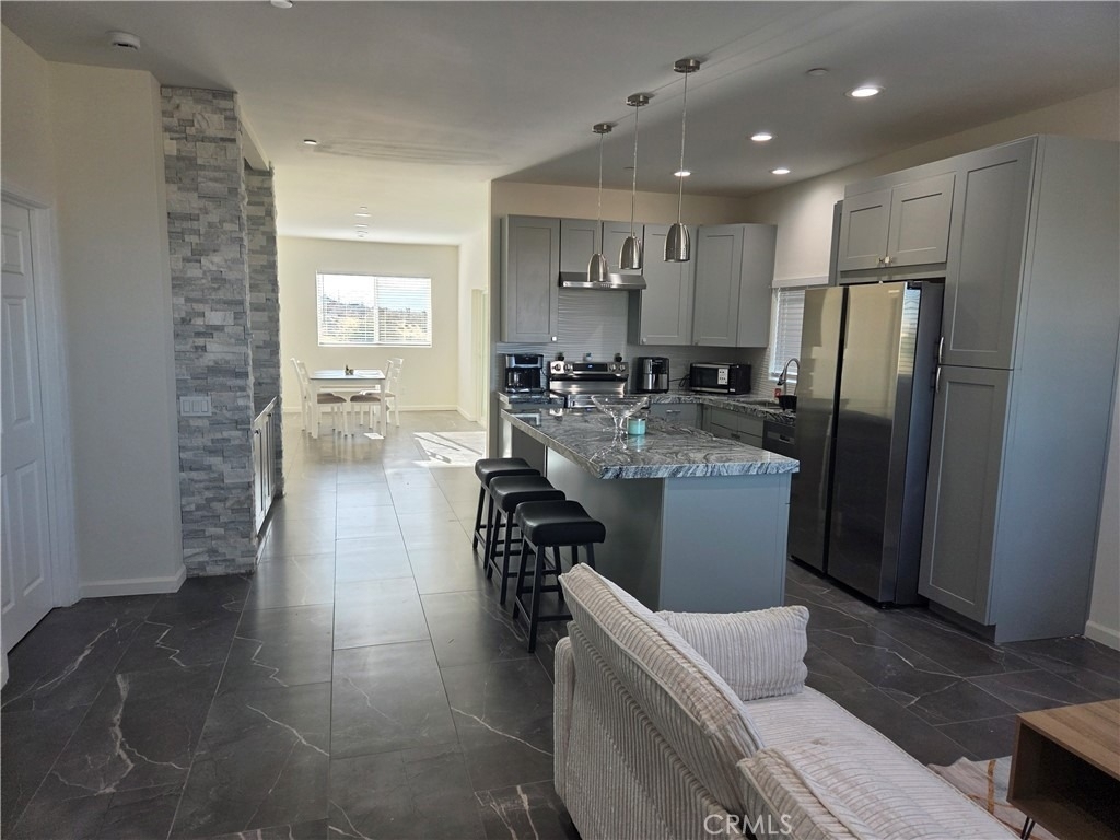7608 Olympic - Photo 1