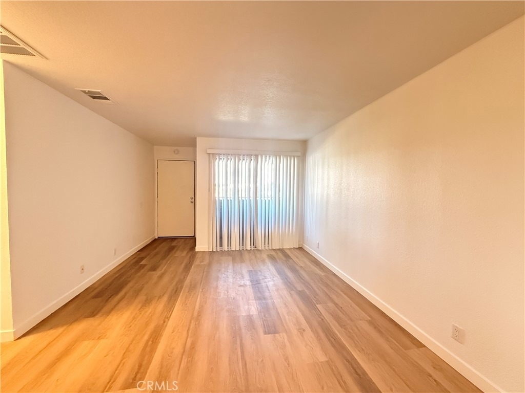 470 N Villa Court - Photo 3