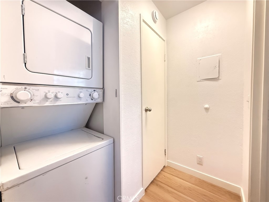 470 N Villa Court - Photo 8