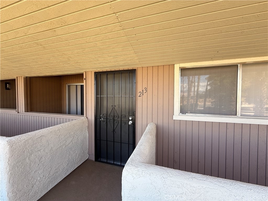 470 N Villa Court - Photo 2