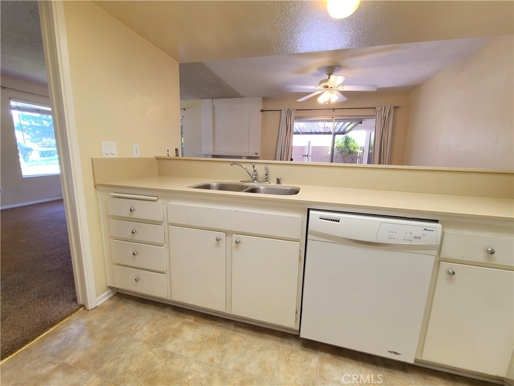 832 Ardmore Circle - Photo 6