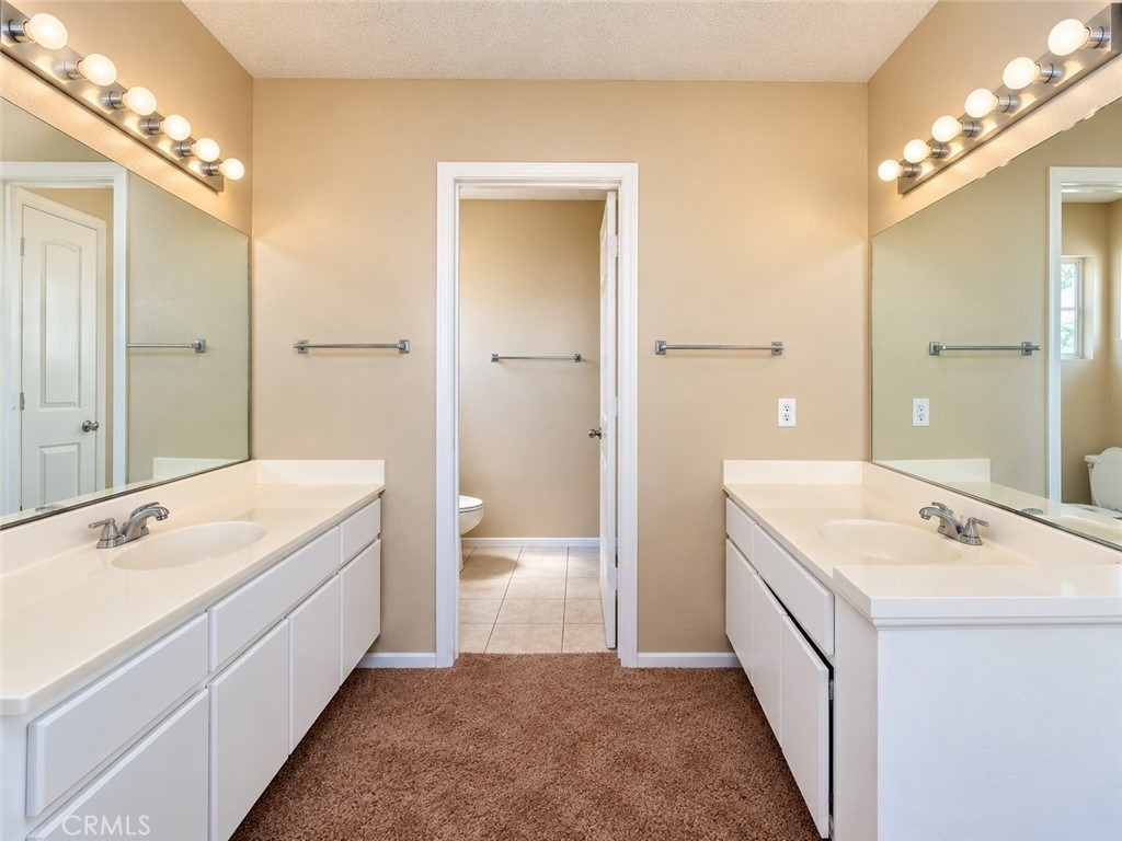 26306 Snowden Avenue - Photo 8