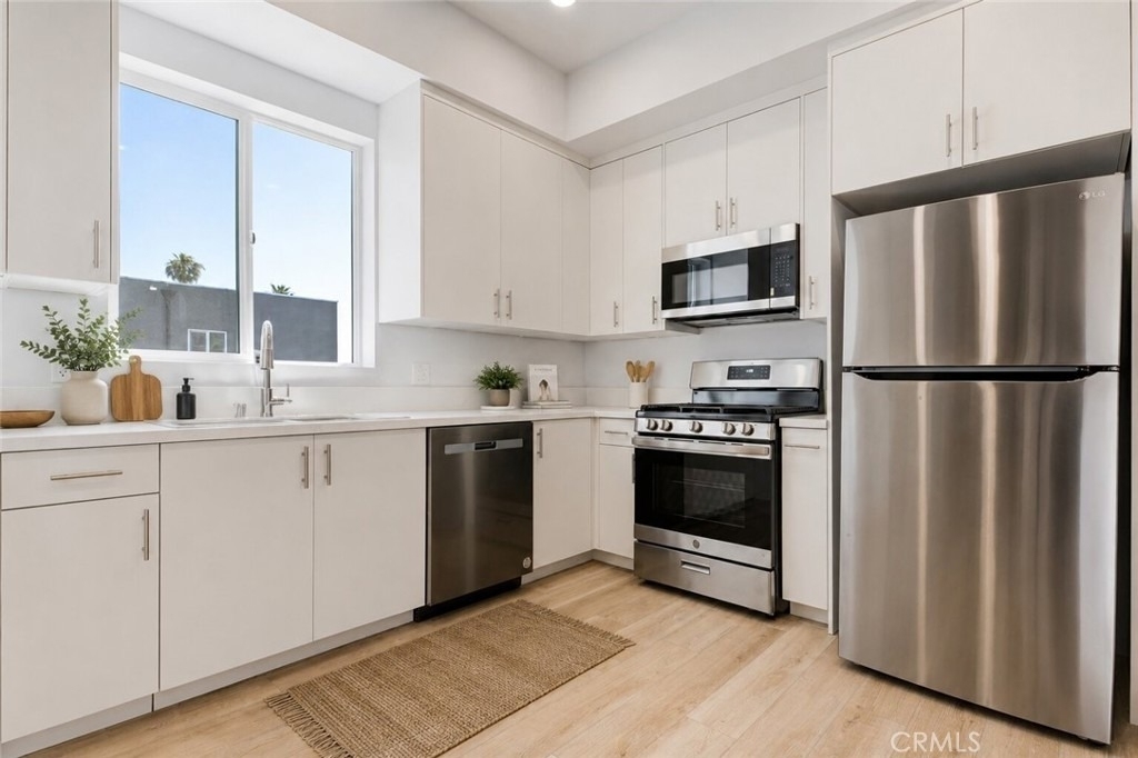 14810 Delano Street - Photo 1