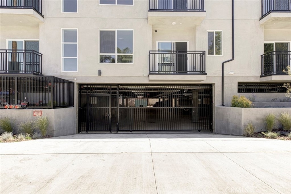 14810 Delano Street - Photo 13