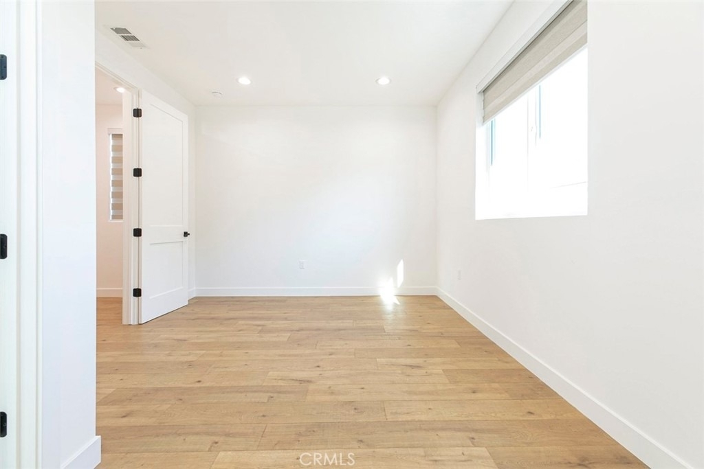 7612 N Shadyglade Avenue - Photo 30