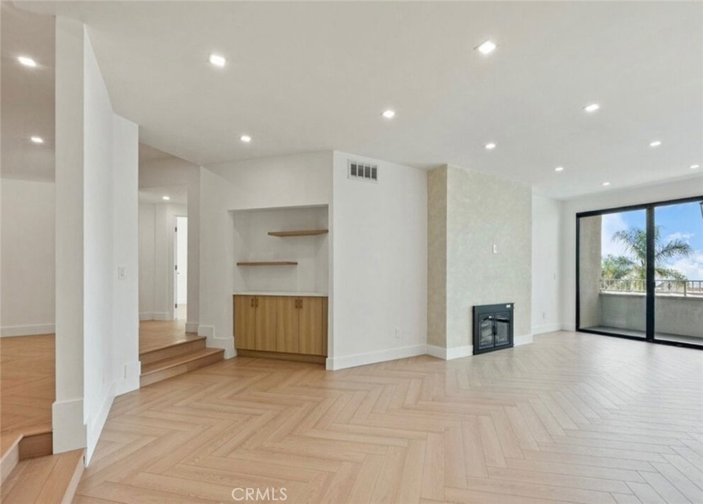 8455 Fountain Avenue - Photo 11