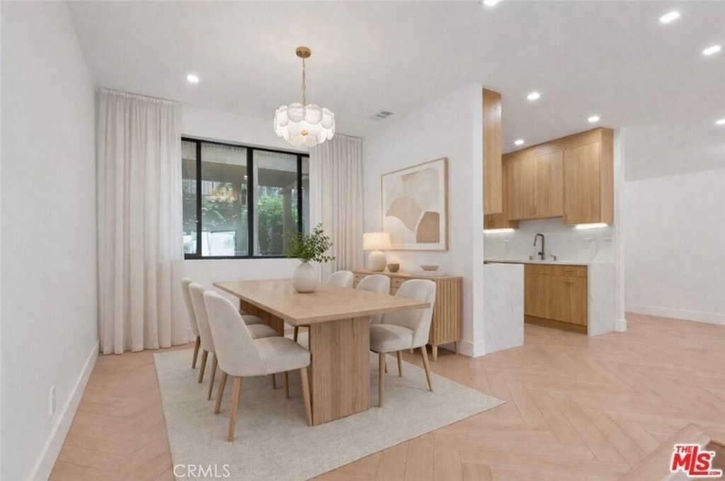 8455 Fountain Avenue - Photo 4