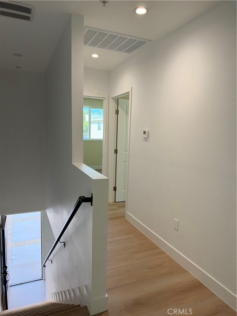 900 Lakme Avenue - Photo 8