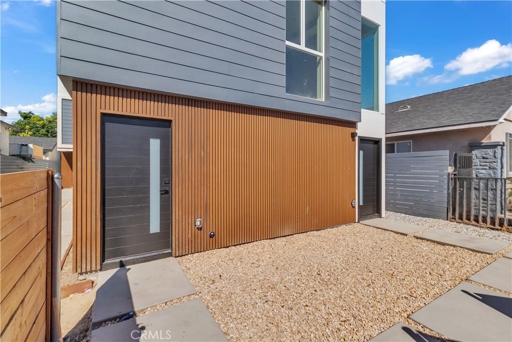 659 S Soto Street - Photo 0