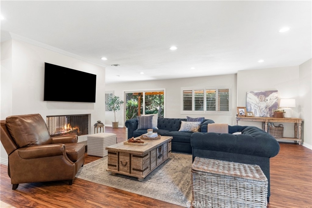1418 Longview - Photo 7