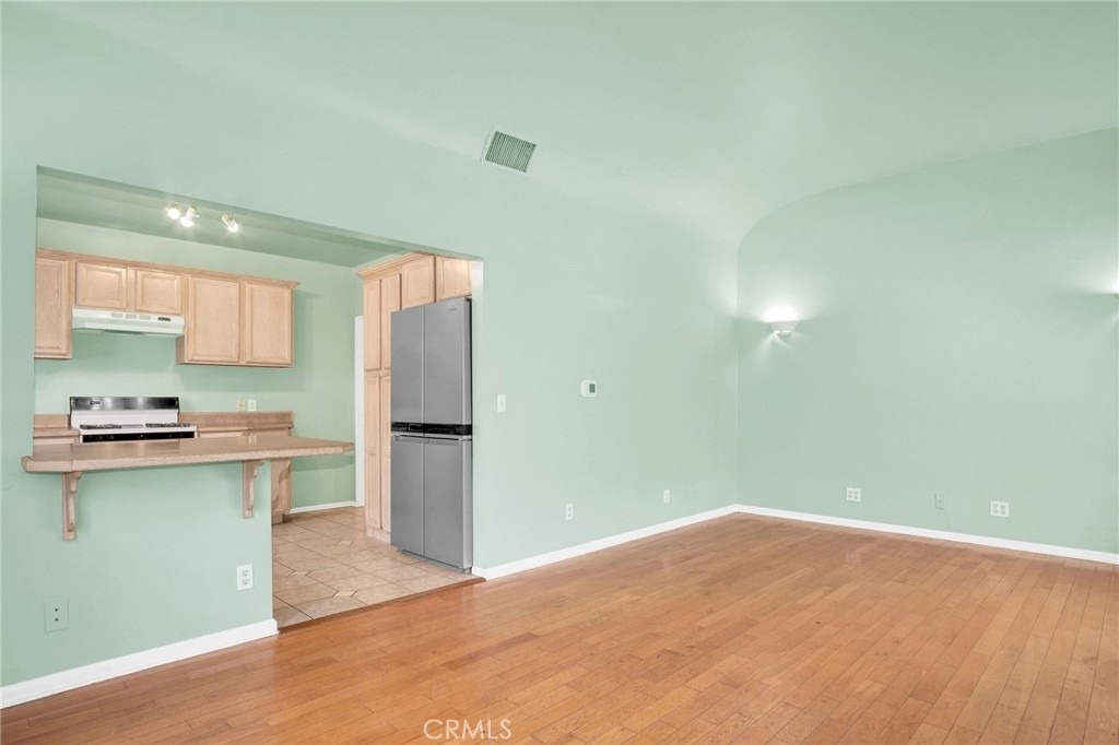 7275 Fountain Avenue - Photo 3