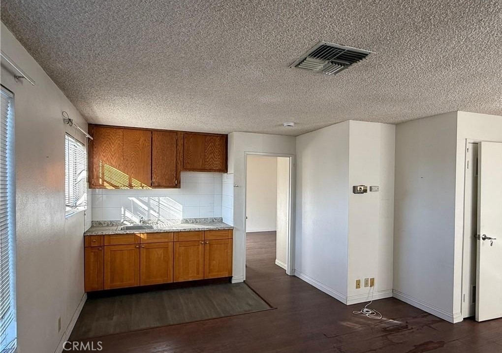 713 N Grand - Photo 7