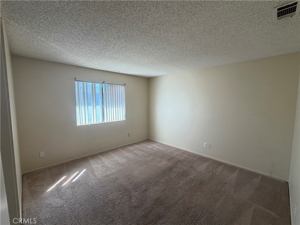 532 E Lugonia Avenue - Photo 2